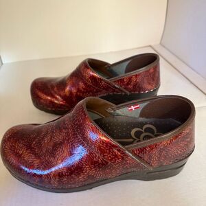 Sanita Sz 39 8 8.5 Clogs Red Metallic‎ Comfort Work Nurse
